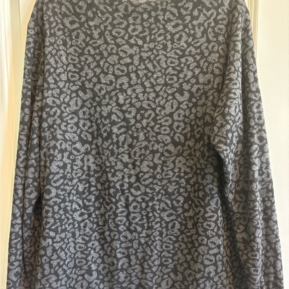 H&M Black Sweatshirt Hoodie - Picture 3 of 3